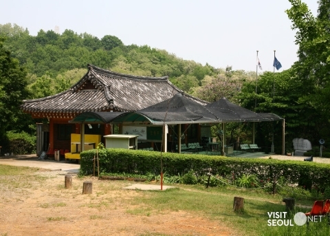 雨裝公園